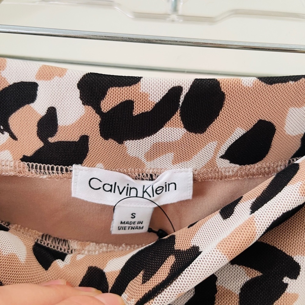 Calvin Klein Leopard Rushed Skirt - Picture 3 of 4